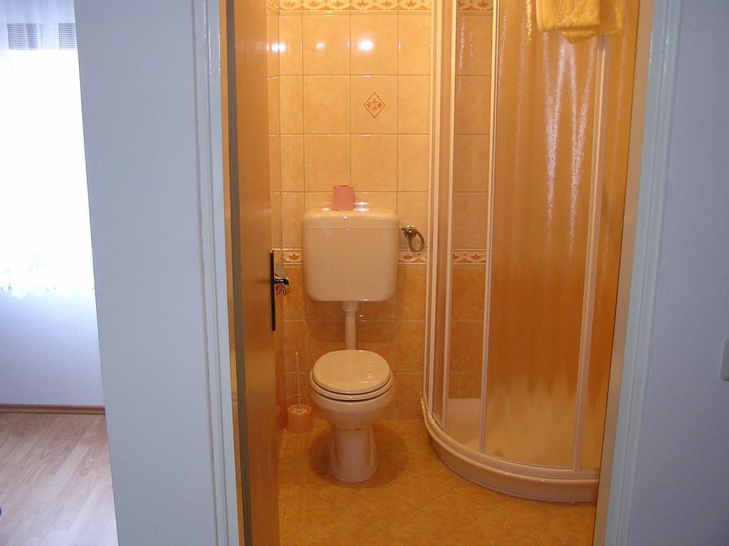 Apartment Adrijana Vrbnik Extérieur photo