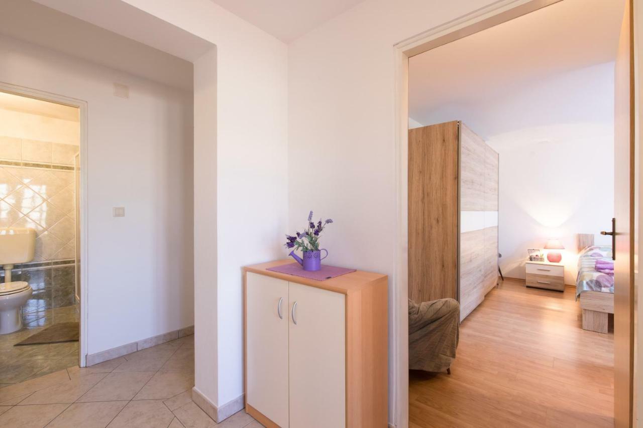 Apartment Adrijana Vrbnik Extérieur photo