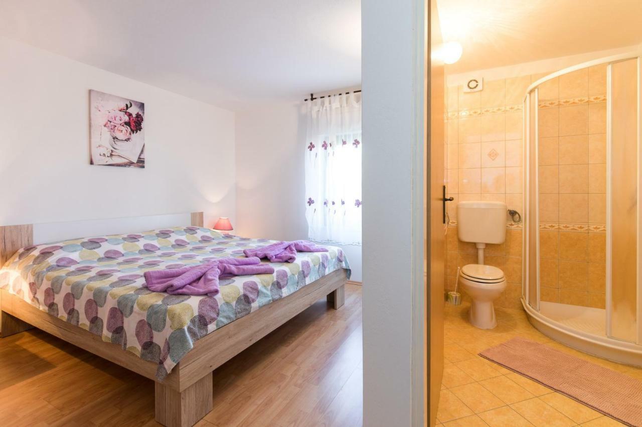 Apartment Adrijana Vrbnik Extérieur photo