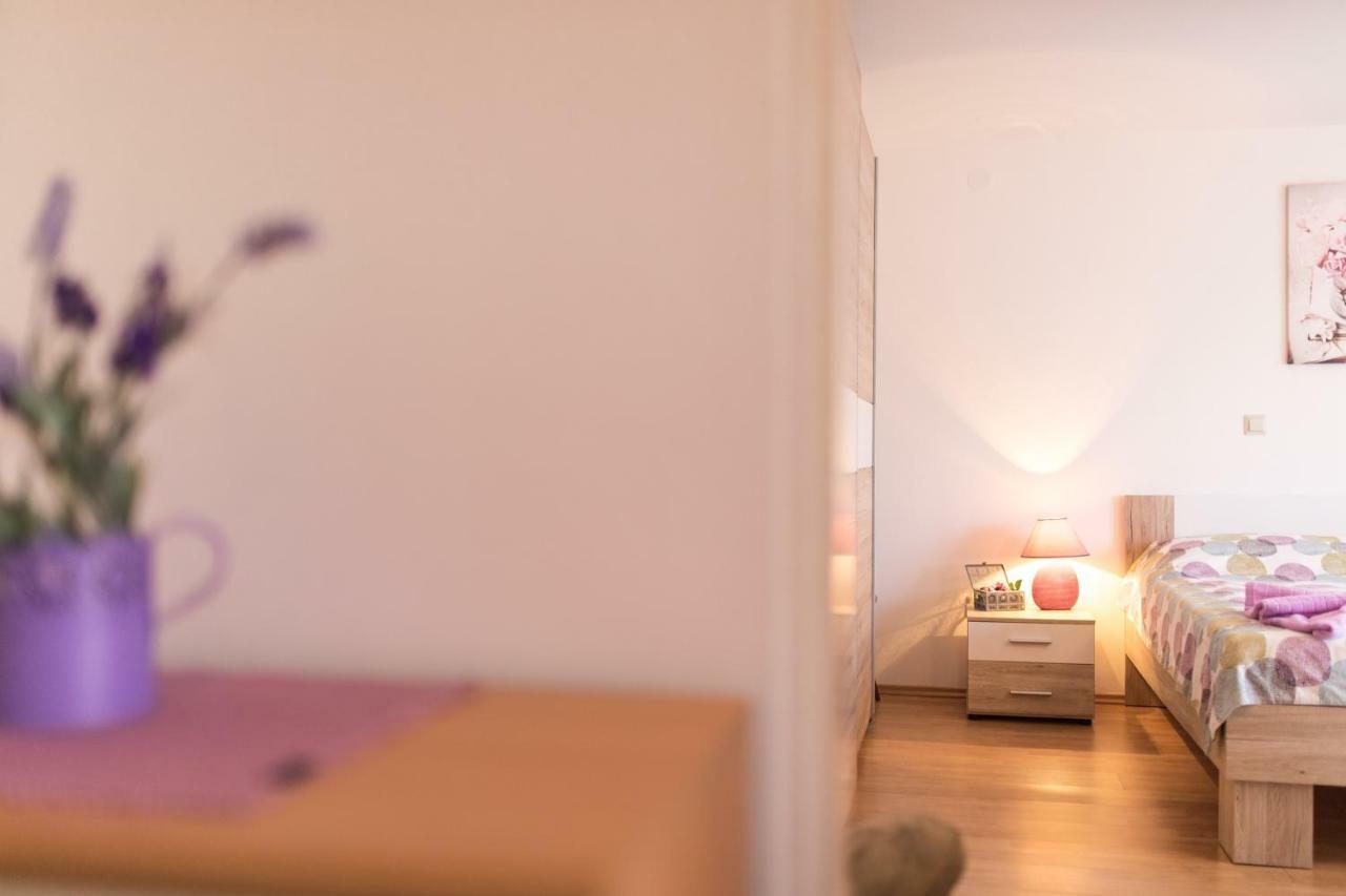 Apartment Adrijana Vrbnik Extérieur photo